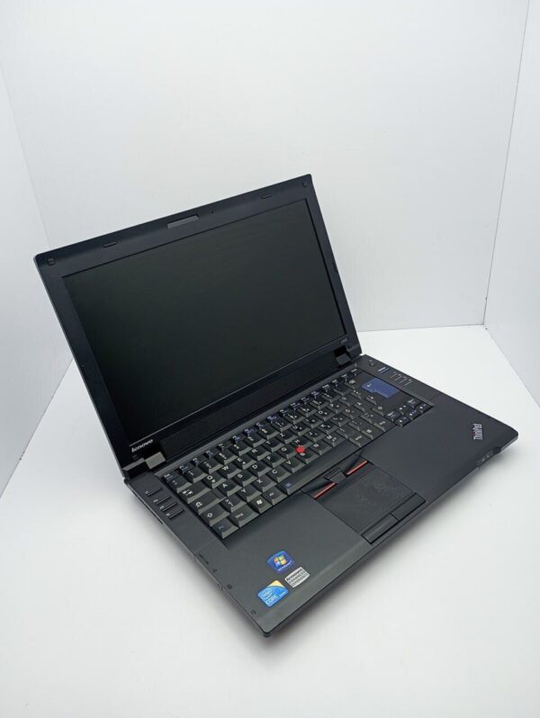 Ноутбук Lenovo ThinkPad T412 / 14" (1366x768) TN / Intel Core i5-520M (2 (4) ядра по 2.4 - 2.93 GHz) / 6 GB DDR3 / 250 GB HDD / Intel HD Graphics / WebCam / Без АКБ - Зображення 3