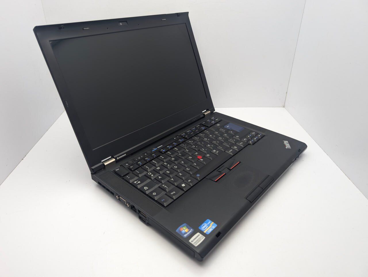 Ноутбук Lenovo ThinkPad T420 / 14" (1366x768) TN / Intel Core i5-2520M (2 (4) ядра по 2.5 - 3.2 GHz) / 6 GB DDR3 / 240 GB SSD / Intel HD Graphics 3000 / WebCam - Зображення 3