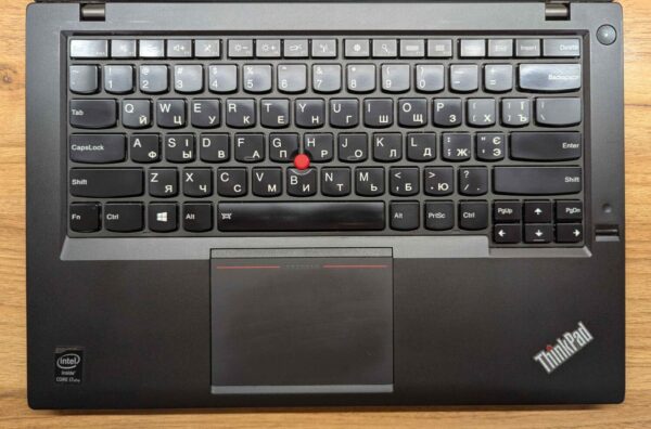 Ноутбук Lenovo ThinkPad T440s / 14" (1600x900) TN / Intel Core i7-4600U (2 (4) ядра по 2.1 - 3.3 GHz) / 8 GB DDR3 / 256 GB SSD / Intel HD Graphics 4400 / WebCam / Fingerprint / Windows 10 - Зображення 3
