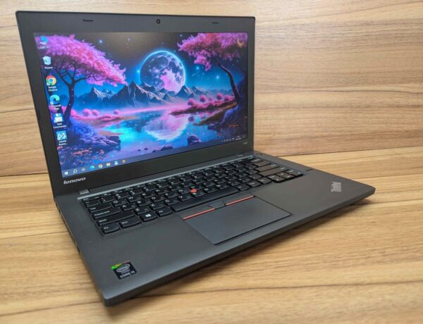 Ноутбук Lenovo ThinkPad T450 / 14" (1366x768) TN / Intel Core i5-5200U (2 (4) ядра по 2.2 - 2.7 GHz) / 8 GB DDR3 / 256 GB SSD / Intel HD Graphics 5500 / WebCam / Fingerprint / Windows 10 - Зображення 4