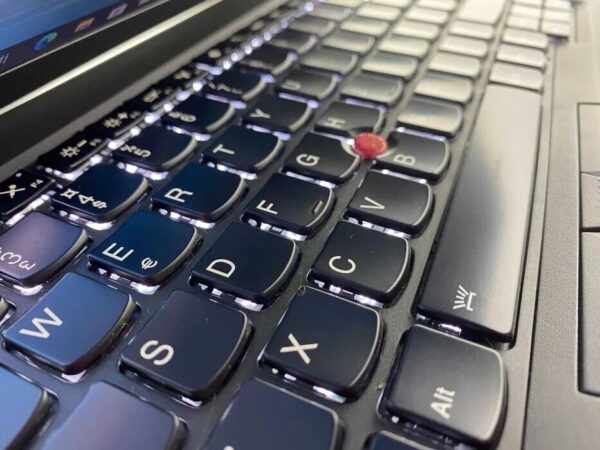 Ноутбук Lenovo ThinkPad T460 / 14" (1920x1080) IPS / Intel Core i5-6300U (2 (4) ядра по 2.4 - 3.0 GHz) / 8 GB DDR3 / 128 GB SSD / Intel HD Graphics 520 / WebCam / HDMI / Windows 10 - Зображення 3
