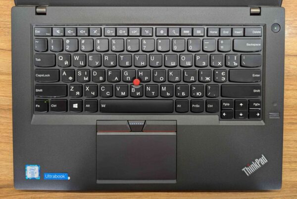 Ноутбук Lenovo ThinkPad T460 / 14" (1920x1080) IPS / Intel Core i7-6600U (2 (4) ядра по 2.6 - 3.4 GHz) / 8 GB DDR4 / 240 GB SSD / Intel HD Graphics 520 / WebCam / TouchID / Windows 10 - Зображення 3