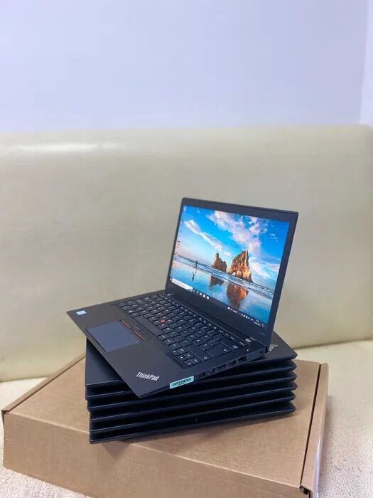 Ноутбук Lenovo ThinkPad T460s / 14" (1920x1080) IPS / Intel Core i5-6300U (2 (4) ядра по 2.4 - 3.0 GHz) / 8 GB DDR4 / 256 GB SSD / Intel HD Graphics 520 / WebCam / HDMI / Два АКБ / Windows 10 Pro - Зображення 4