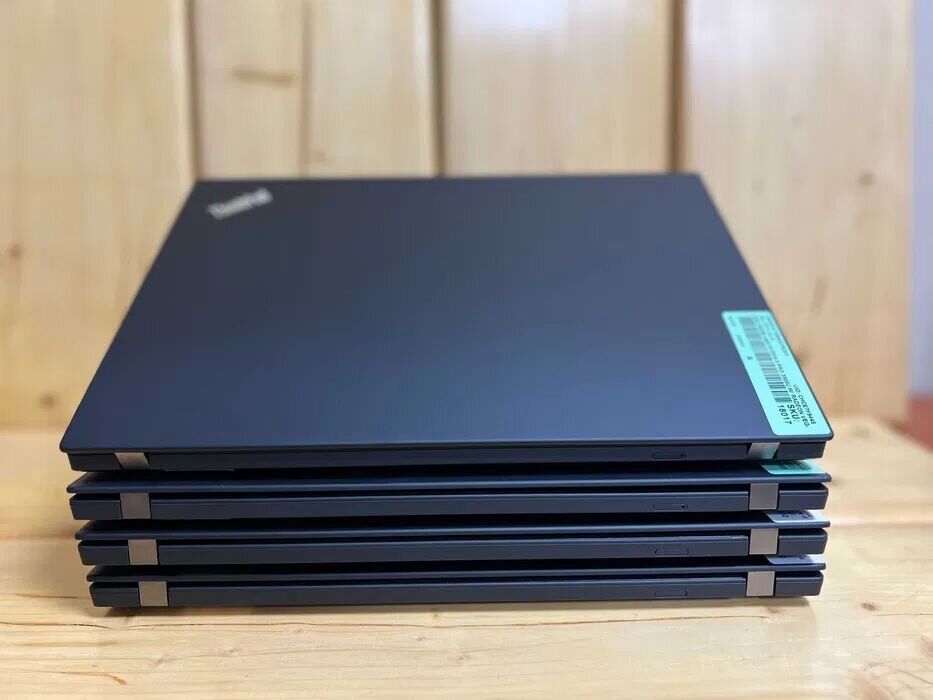 Ноутбук Lenovo ThinkPad T495 / 14" (1920x1080) IPS / AMD Ryzen 5 PRO 3500U (4 (8) ядра по 2.1 - 3.7 GHz) / 16 GB DDR4 / 256 GB SSD M.2 / AMD Radeon RX Vega 8 Graphics / WebCam - Зображення 8