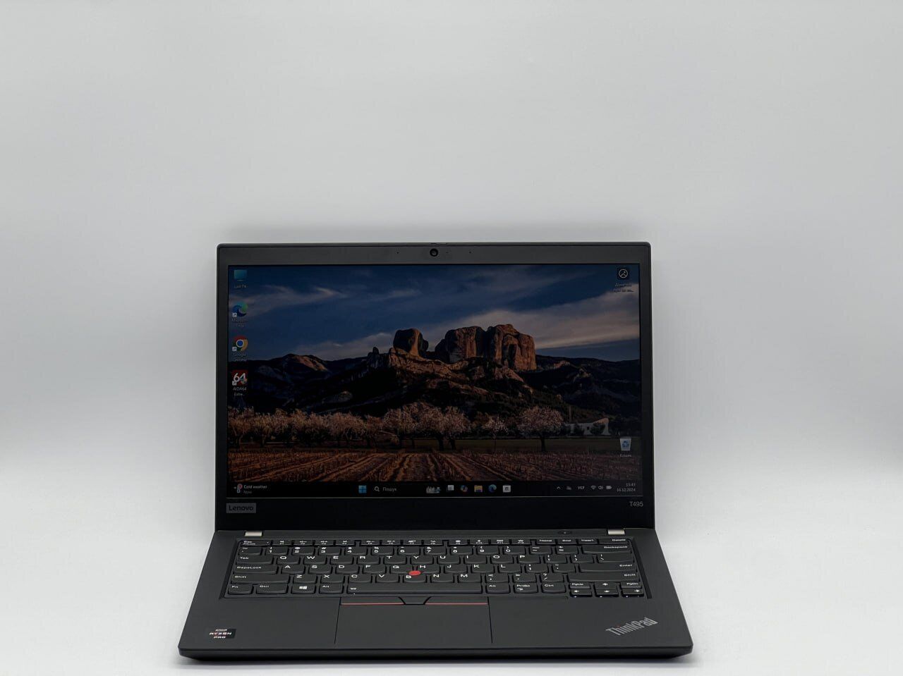 Ноутбук Lenovo ThinkPad T495 / 14" (1920x1080) IPS Touch / AMD Ryzen 5 Pro 3500U (4 (8) ядра по 2.1 - 3.7 GHz) / 12 GB DDR4 / 240 GB SSD / AMD Radeon RX Vega 8 Graphics / WebCam - Зображення 2
