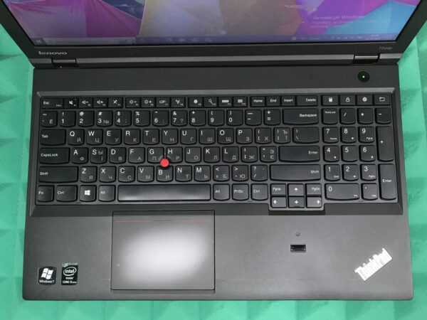 Ноутбук Lenovo ThinkPad T540p / 15.6" (1366x768) TN / Intel Core i5-4300M (2 (4) ядра по 2.6 - 3.3 GHz) / 4 GB DDR3 / 180 GB SSD / Intel HD Graphics 4600 / WebCam / DVD-RW / Fingerprint / miniDP - Зображення 2