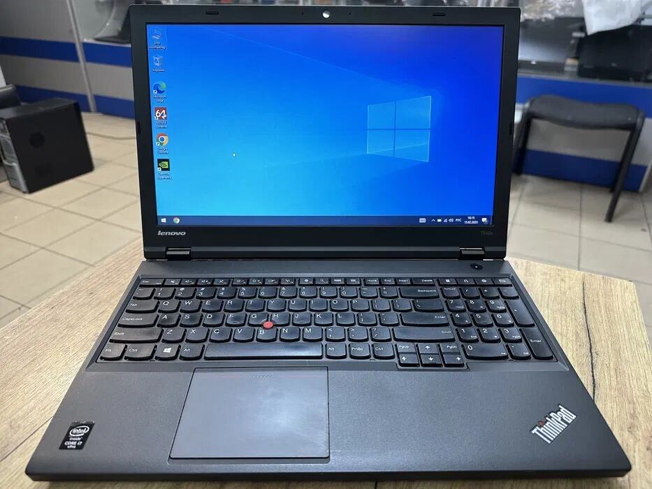 Ноутбук Lenovo ThinkPad T540p / 15.6" (1920x1080) TN / Intel Core i7-4810MQ (4 (8) ядра по 2.8 - 3.8 GHz) / 8 GB DDR3 / 256 GB SSD / nVidia GeForce GT 730M, 1 GB GDDR3, 64-bit / WebCam / HDMI - Зображення 2