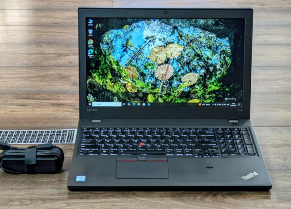 Ноутбук Б-клас Lenovo ThinkPad T560 / 15.6" (1920x1080) IPS / Intel Core i5-6300U (2 (4) ядра по 2.4 - 3.0 GHz) / 16 GB DDR3 / 128 GB SSD / Intel HD Graphics 520 / WebCam / HDMI - Зображення 2