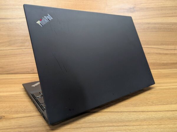 Ноутбук Lenovo ThinkPad T570 / 15.6" (1920x1080) IPS / Intel Core i7-6600U (2 (4) ядра по 2.6 - 3.4 GHz) / 8 GB DDR4 / 240 GB SSD / Intel HD Graphics 520 / WebCam / Fingerprint / Windows 10 - Зображення 7
