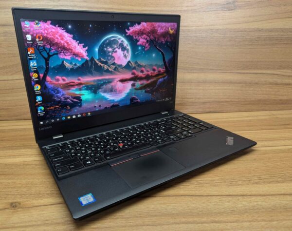 Ноутбук Lenovo ThinkPad T570 / 15.6" (1920x1080) IPS / Intel Core i7-6600U (2 (4) ядра по 2.6 - 3.4 GHz) / 8 GB DDR4 / 240 GB SSD / Intel HD Graphics 520 / WebCam / Fingerprint / Windows 10 - Зображення 4