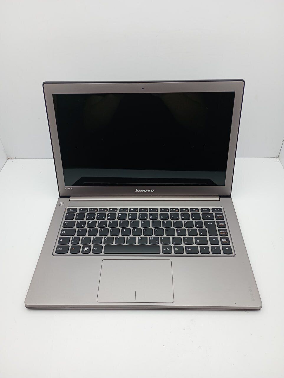Ноутбук Lenovo U300s / 13.3'' (1366х768) TN / Intel Core i7-2677M (2 (4) ядра по 1.8 - 2.9 GHz) / 4 GB DDR3 / 240 GB SSD / Intel HD Graphics 3000 / WebCam - Зображення 2