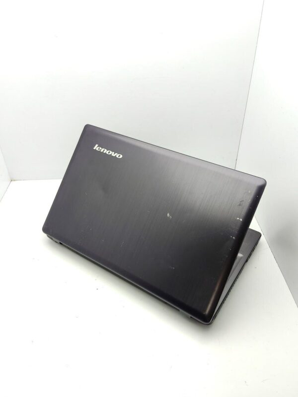 Ноутбук Lenovo Z580 / 15" (1366x768) TN / Intel Core i3-3110M (2 (4) ядра по 2.4 GHz) / 6 GB DDR3 / 640 GB HDD / nVidia GeForce GT 630, 1 GB DDR3, 128-bit / WebCam - Зображення 7