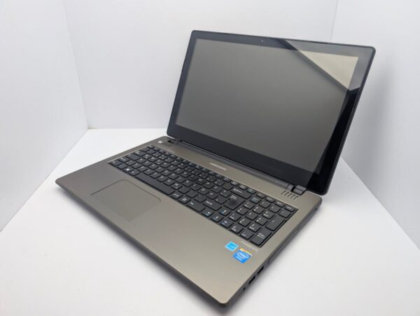 Ноутбук Medion Akoya 6240T / 15.6" (1366x768) TN / Intel Celeron N2920 (4 ядра по 1.86 - 2.0 GHz) / 4 GB DDR3 / 128 GB SSD / Intel HD Graphics / WebCam / АКБ не тримає - Зображення 4
