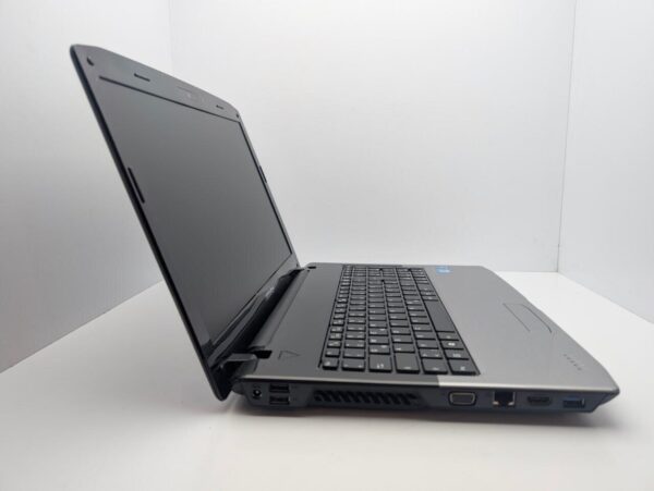 Ноутбук Medion Akoya E6226 / 15.6" (1366x768) TN / Intel Core i3-2310M (2 (4) ядра по 2.4 GHz) / 6 GB DDR3 / 750 GB HDD / Intel HD Graphics 3000 / WebCam - Зображення 5