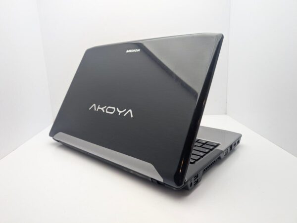 Ноутбук Medion Akoya E6226 / 15.6" (1366x768) TN / Intel Core i3-2310M (2 (4) ядра по 2.4 GHz) / 6 GB DDR3 / 750 GB HDD / Intel HD Graphics 3000 / WebCam - Зображення 8