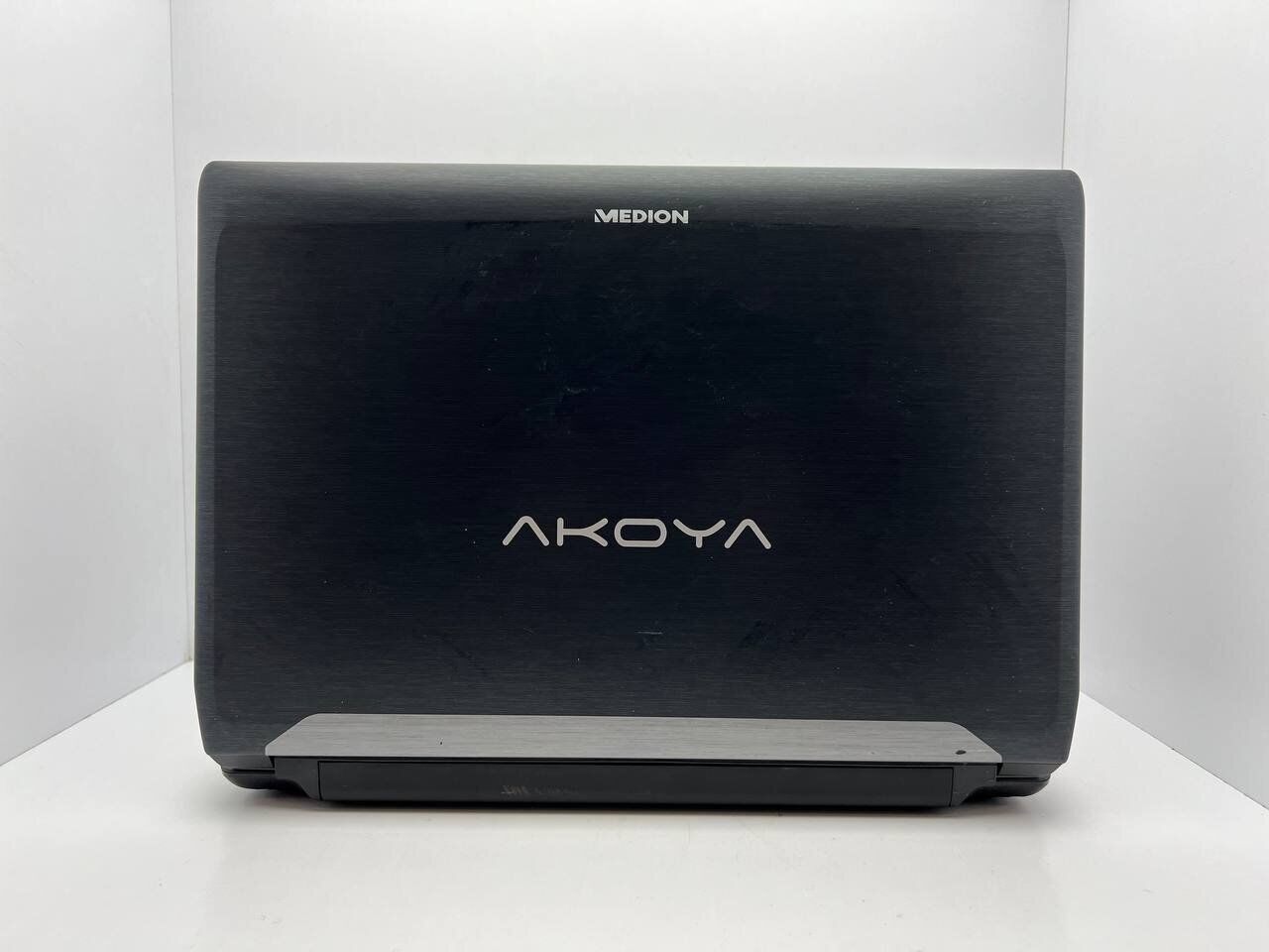 Ноутбук Medion Akoya E6228 / 15.6" (1366x768) TN / Intel Core i3-2350M (2 (4) ядра по 2.3 GHz) / 4 GB DDR3 / 128 GB SSD / Intel HD Graphics 3000 / WebCam - Зображення 5