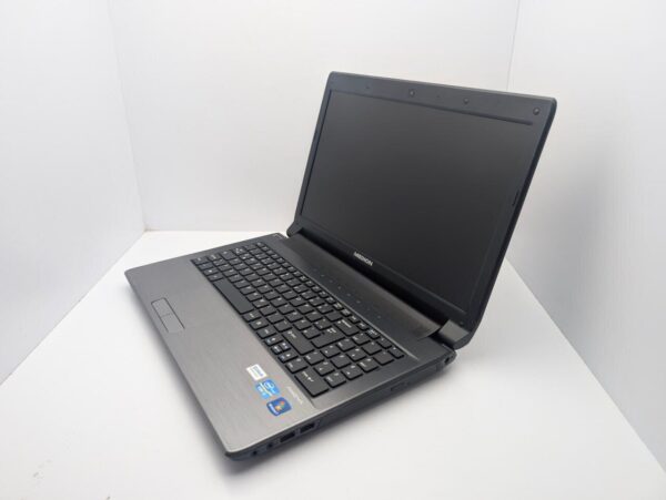 Ноутбук Medion Akoya E6228 / 15.6" (1366x768) TN / Intel Core i3-2350M (2 (4) ядра по 2.3 GHz) / 6 GB DDR3 / 120 GB SSD / Intel HD Graphics 3000 / WebCam - Зображення 4