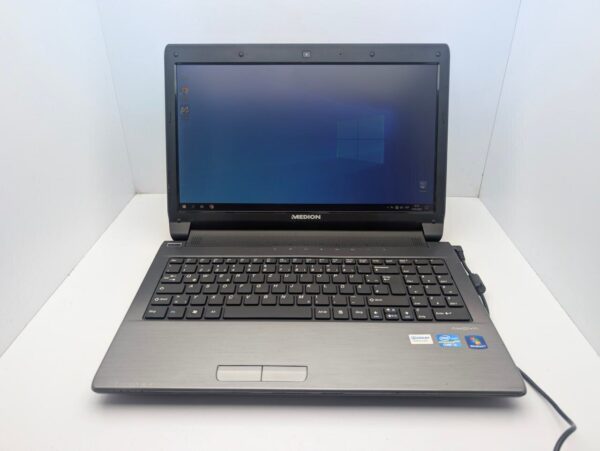 Ноутбук Medion Akoya E6228 / 15.6" (1366x768) TN / Intel Core i3-2350M (2 (4) ядра по 2.3 GHz) / 6 GB DDR3 / 120 GB SSD / Intel HD Graphics 3000 / WebCam - Зображення 2