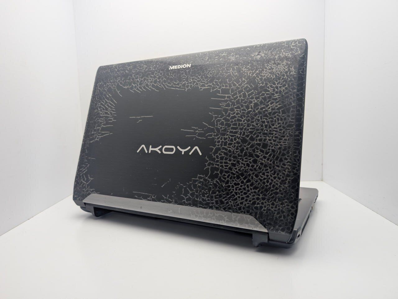 Ноутбук Medion Akoya E6228 / 15.6" (1366x768) TN / Intel Core i3-2350M (2 (4) ядра по 2.3 GHz) / 6 GB DDR3 / 120 GB SSD / Intel HD Graphics 3000 / WebCam - Зображення 8