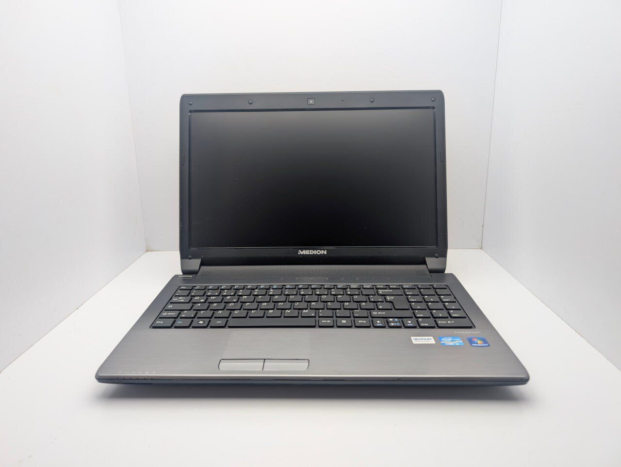 Ноутбук Medion Akoya E6228 / 15.6" (1366x768) TN / Intel Core i3-2350M (2 (4) ядра по 2.3 GHz) / 6 GB DDR3 / 120 GB SSD / Intel HD Graphics 3000 / WebCam - Зображення 7