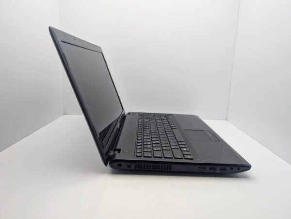Ноутбук Medion Akoya E6315 / 15.6" (1366x768) TN / AMD E-450 (2 ядра по 1.65 GHz) / 6 GB DDR3 / 128 GB SSD / AMD Radeon HD 6320 / WebCam - Зображення 5