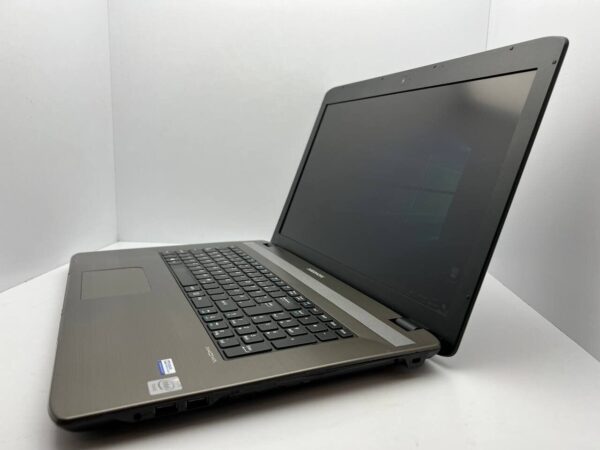 Ноутбук Medion Akoya E7225 / 17.3" (1600x900) TN / Intel Celeron N2940 (4 ядра по 1.83 - 2.25 GHz) / 4 GB DDR3 / 128 GB SSD / Intel HD Graphics / WebCam - Зображення 4