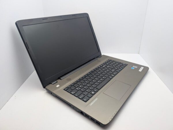 Ноутбук Medion Akoya E7416 / 17.3" (1600x900) TN / Intel Core i5-5200U (2 (4) ядра по 2.2 - 2.7 GHz) / 8 GB DDR3 / 128 GB SSD / Intel HD Graphics 5500 / WebCam / АКБ не держит - Зображення 4