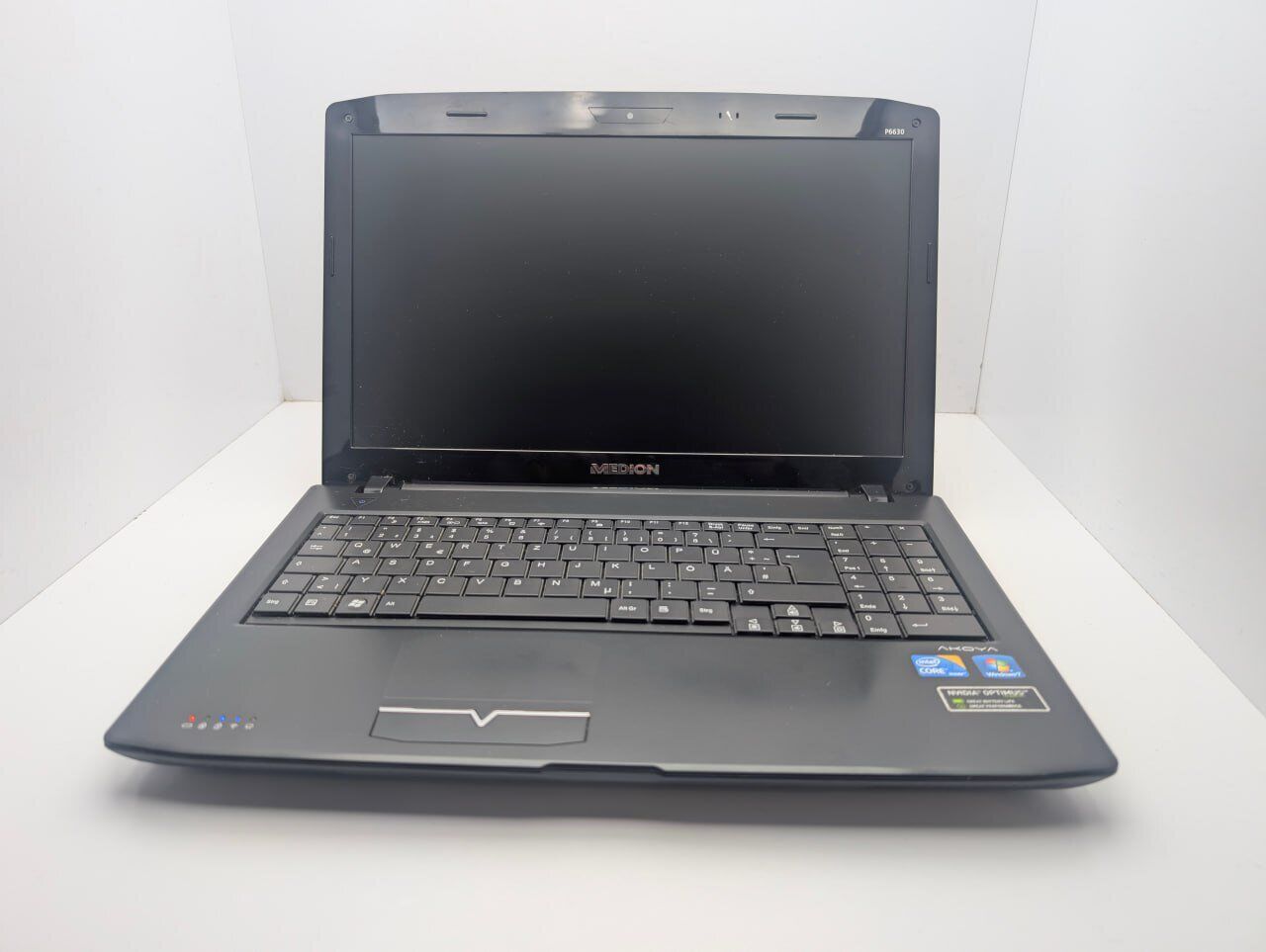 Ноутбук Medion Akoya P6630 / 15.6" (1366x768) TN / Intel Core i3-390M (2 (4) ядра по 2.66 GHz) / 6 GB DDR3 / 640 GB HDD / nVidia GeForce GT 540M, 1 GB GDDR3, 128-bit / WebCam - Зображення 7