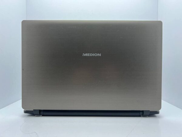 Ноутбук Medion Akoya P6647 / 15.6" (1366x768) TN / Intel Core i3-4100M (2 (4) ядра по 2.5 GHz) / 4 GB DDR3 / 500 GB HDD / nVidia GeForce 825M, 1 GB DDR3, 64-bit / WebCam / Батарея не тримає - Зображення 5