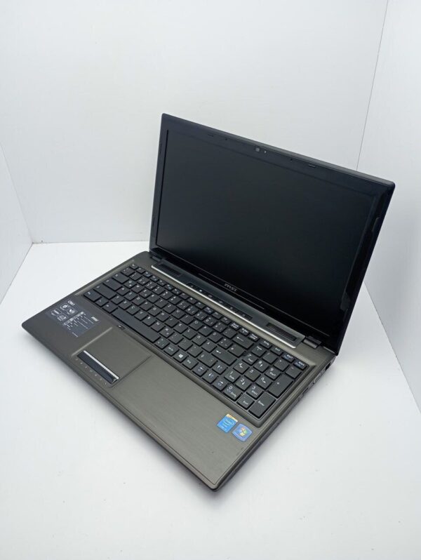 Ноутбук MSI CX61 / 15.6" (1600x900) TN / Intel Core i3-4100M (2 (4) ядра по 2.5 GHz) / 6 GB DDR3 / 120 GB SSD / Intel HD Graphics 4600 / WebCam - Зображення 4
