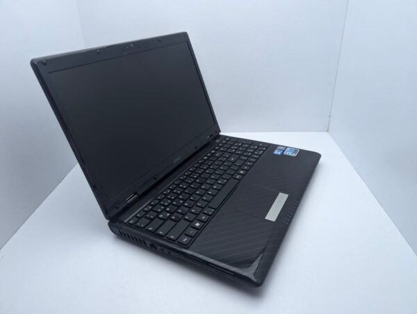 Ноутбук MSI CX63 / 15.6" (1366x768) TN / Intel Core i5-460M (2 (4) ядра по 2.53 - 2.8GHz) / 6 GB DDR3 / 500 GB HDD / nVidia GeForce 310M, 1 GB GDDR3, 64-bit / WebCam - Зображення 3