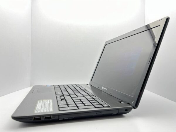 Ноутбук Packard Bell Easy Note TK85 / 15.6" (1366x768) TN / Intel Core i5-450M (2 (4) ядра по 2.4 - 2.66 GHz) / 4 GB DDR3 / 500 GB HDD / AMD Radeon HD 5470, 512 MB, GDDR5, 64-bit - Зображення 4