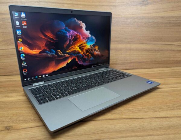 Ноутбук робоча станція Dell Precision 3560 / 15.6" (1920x1080) IPS / Intel Core i7-1185G7 (4 (8) ядра по 3.0 - 4.8 GHz) / 16 GB DDR4 / 512 GB SSD / nVidia T500, 2 GB GDDR6, 64-bit / WebCam / Windows 10 - Зображення 4