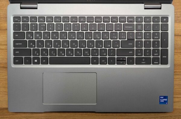 Ноутбук робоча станція Dell Precision 3560 / 15.6" (1920x1080) IPS / Intel Core i7-1185G7 (4 (8) ядра по 3.0 - 4.8 GHz) / 16 GB DDR4 / 512 GB SSD / nVidia T500, 2 GB GDDR6, 64-bit / WebCam / Windows 10 - Зображення 3