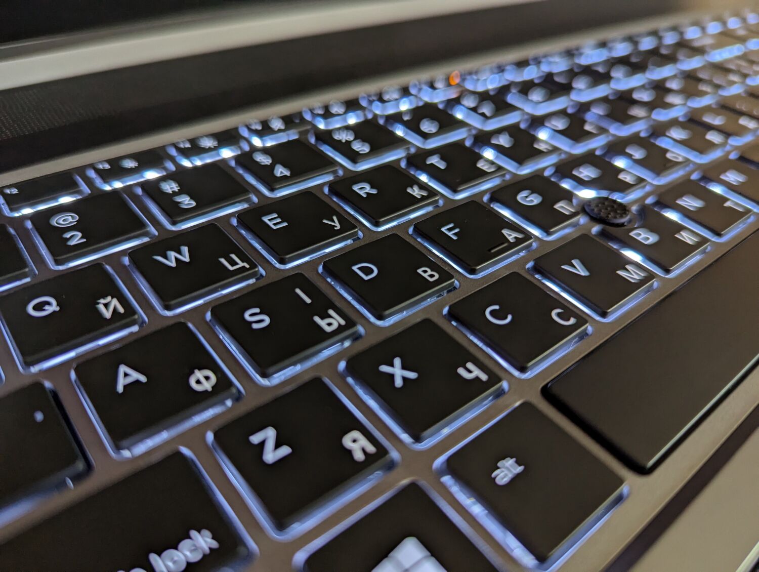 Ноутбук робоча станція HP zBook 15 G5 / 15.6" (1920x1080) IPS / Intel Core i5-8300H (4 (8) ядра по 2.3 - 4.0 GHz) / 16 GB DDR4 / 480 GB SSD / Intel UHD Graphics 630 / TouchID / WebCam / Windows 10 - Зображення 6