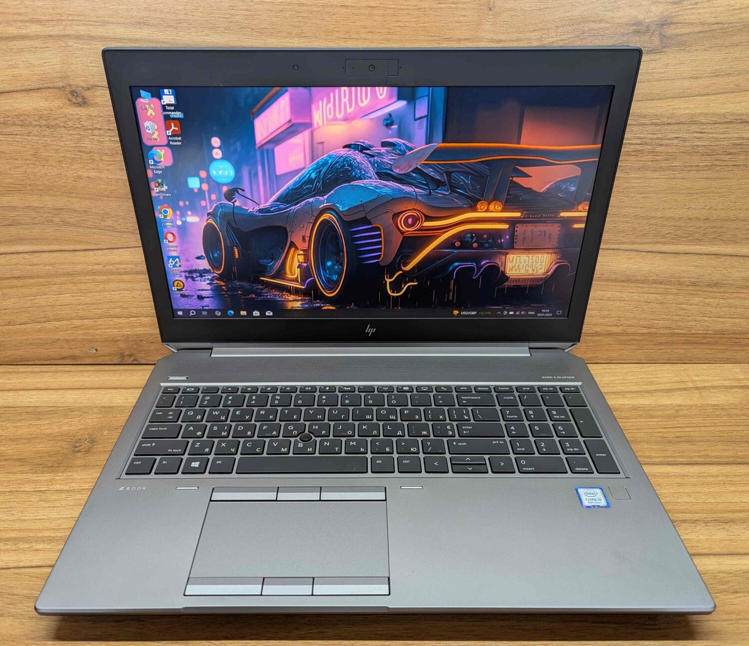 Ноутбук робоча станція HP zBook 15 G5 / 15.6" (1920x1080) IPS / Intel Core i5-8300H (4 (8) ядра по 2.3 - 4.0 GHz) / 16 GB DDR4 / 480 GB SSD / Intel UHD Graphics 630 / TouchID / WebCam / Windows 10 - Зображення 2