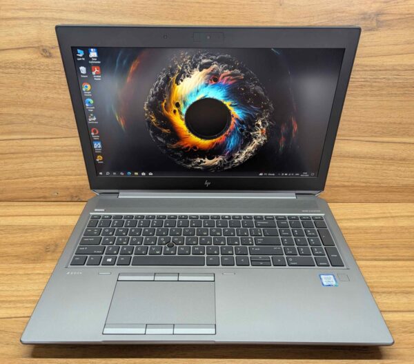 Ноутбук робоча станція HP zBook 15 G5 / 15.6" (1920x1080) IPS / Intel Core i5-8300H (4 (8) ядра по 2.3 - 4.0 GHz) / 16 GB DDR4 / 480 GB SSD / Intel UHD Graphics 630 / WebCam / TouchID / Windows 10 - Зображення 2