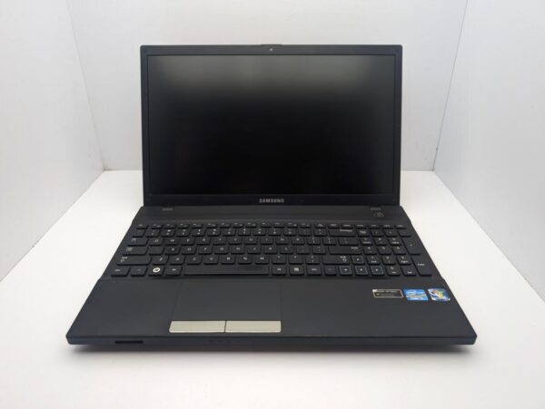 Ноутбук Samsung NP300V5A / 15.6" (1366x768) TN / Intel Core i3-2350M (2 (4) ядра по 2.3 GHz) / 6 GB DDR3 / 1000 GB HDD / nVidia GeForce GT 520MX, 1GB DDR3, 64-bit / WebCam - Зображення 7