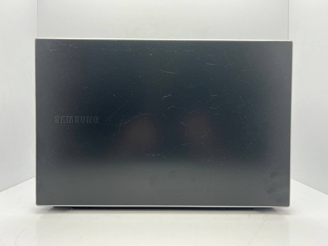 Ноутбук Samsung NP300V5A / 15.6" (1366x768) TN LED / Intel Core i3-2350M (2 (4) ядра по 2.3 GHz) / 4 GB DDR3 / 1000 GB HDD / nVidia GeForce GT 520M, 1GB DDR3, 64-bit / WebCam - Зображення 5