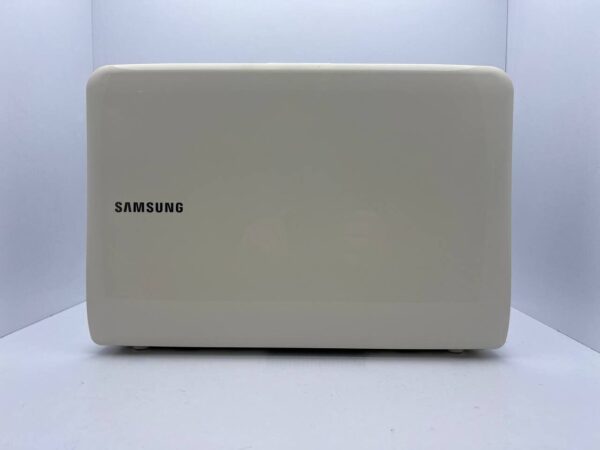 Ноутбук Samsung SF510 / 15.6" (1366x768) TN / Intel Core i3-370M (2 (4) ядра по 2.4 GHz) / 4 GB DDR3 / 250 GB HDD / nVidia GeForce 310M, 512 MB GDDR3, 64-bit / WebCam - Зображення 5