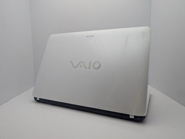Ноутбук Sony Vaio SVF152C29M / 15.6" (1366x768) TN / Intel Pentium 2117U (2 ядра по 1.8 GHz) / 6 GB DDR3 / 128 GB SSD / Intel HD Graphics 2500 / WebCam - Зображення 8
