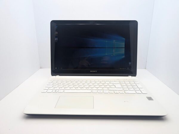 Ноутбук Sony Vaio SVF152C29M / 15.6" (1366x768) TN / Intel Pentium 2117U (2 ядра по 1.8 GHz) / 6 GB DDR3 / 128 GB SSD / Intel HD Graphics 2500 / WebCam - Зображення 2