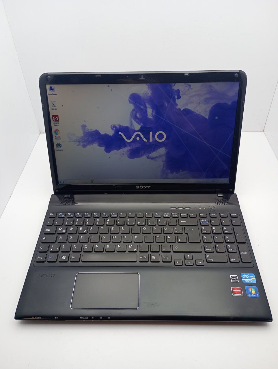 Ноутбук Sony VPC156 / 15.6" (1366x768) TN / Intel Core i3-2370M (2 (4) ядра по 2.4 GHz) / 6 GB DDR3 / 500 GB HDD / AMD Radeon HD 7550M, 1 GB GDDR3, 128-bit / WebCam - Зображення 2