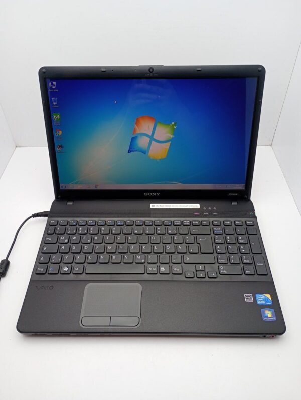 Ноутбук Sony VPC156 / 15.6" (1366x768) TN / Intel Core i3-380M (2 (4) ядра по 2.53 GHz) / 6 GB DDR3 / 320 GB HDD / Intel HD Graphics / WebCam - Зображення 7