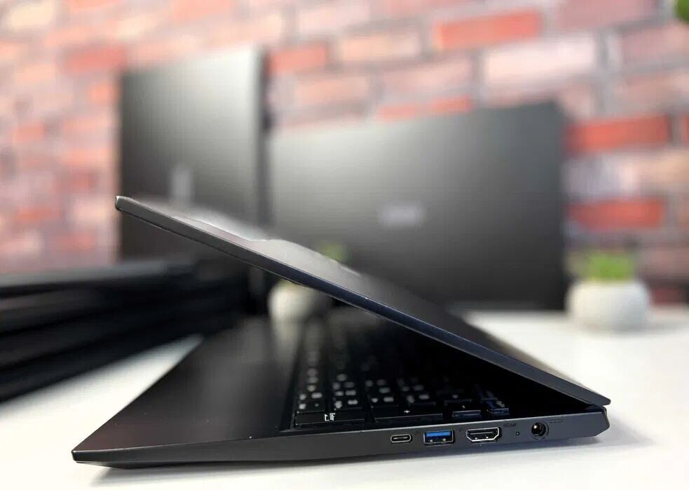 Ноутбук Stonebook Pro P105E / 15.6" (1920x1080) IPS / Intel Core i5-10210U (4 (8) ядра по 1.6 - 4.2 GHz) / 8 GB DDR4 / 256 GB SSD M.2 / Intel UHD Graphics / WebCam - Зображення 5