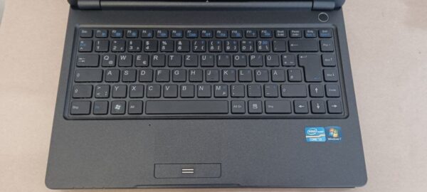 Ноутбук Terra Mobile 1340 / 13.3'' (1366x768) TN / Intel Core i3-2350M (2 (4) ядра по 2.3 GHz) / 4 GB DDR3 / 120 GB SSD / Intel HD Graphics 3000 / WebCam / HDMI / Win 10 Pro / АКБ відсутня - Зображення 3