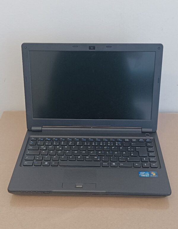 Ноутбук Terra Mobile 1340 / 13.3'' (1366x768) TN / Intel Core i3-2350M (2 (4) ядра по 2.3 GHz) / 4 GB DDR3 / 120 GB SSD / Intel HD Graphics 3000 / WebCam / HDMI / Win 10 Pro / АКБ відсутня - Зображення 2