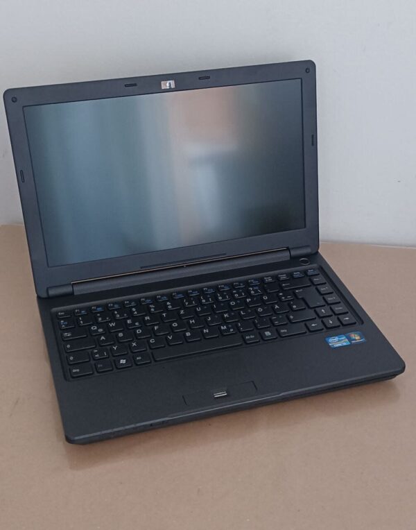 Ноутбук Terra Mobile 1340 / 13.3'' (1366x768) TN / Intel Core i3-2350M (2 (4) ядра по 2.3 GHz) / 4 GB DDR3 / 120 GB SSD / Intel HD Graphics 3000 / WebCam / HDMI / Win 10 Pro / АКБ відсутня - Зображення 7