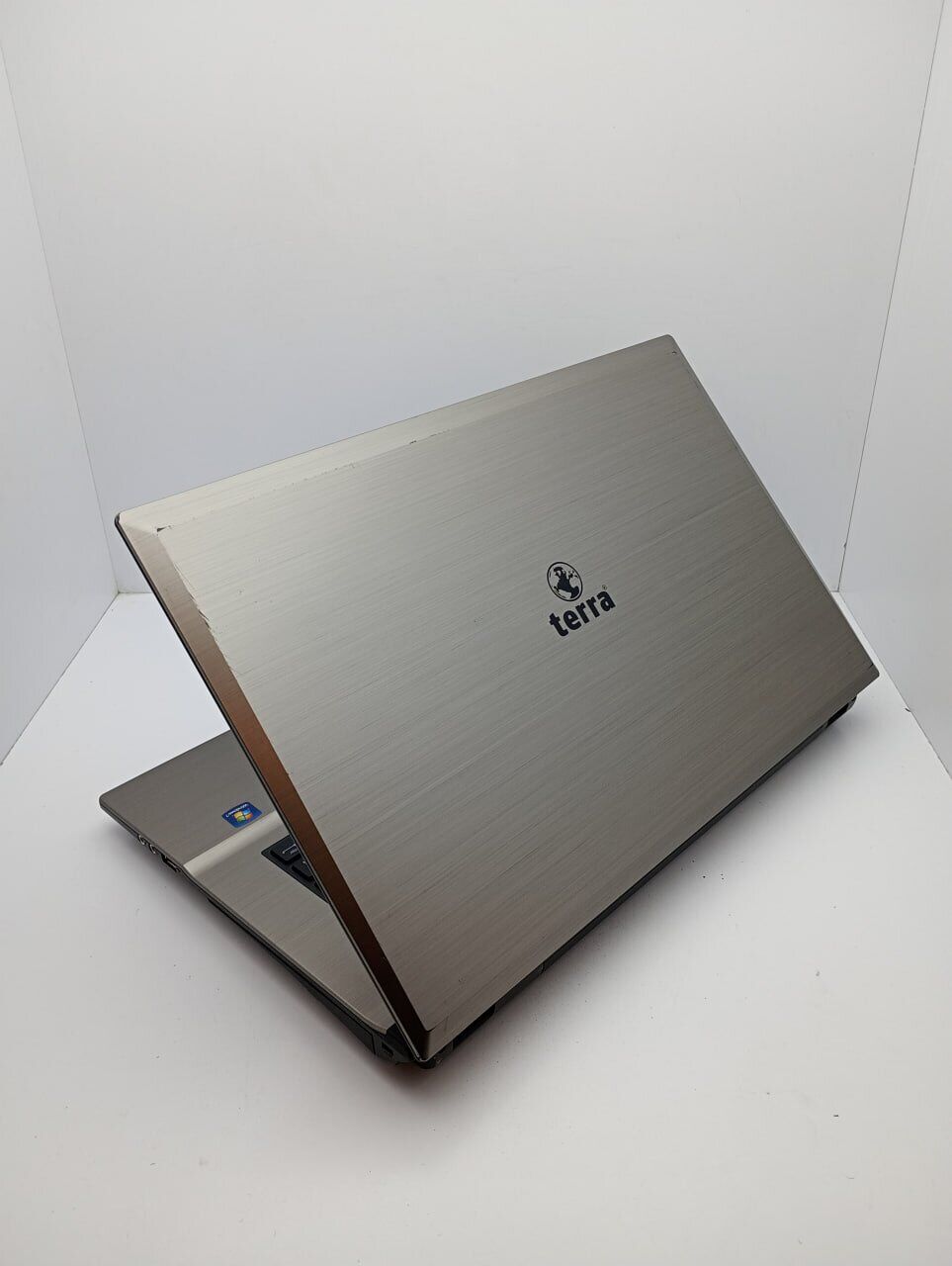 Ноутбук Terra Mobile / 17.3" (1600x900) TN / Intel Core i3-3120M (2 (4) ядра по 2.5 GHz) / 6 GB DDR3 / 500 GB HDD / Intel HD Graphics 4000 / WebCam - Зображення 8