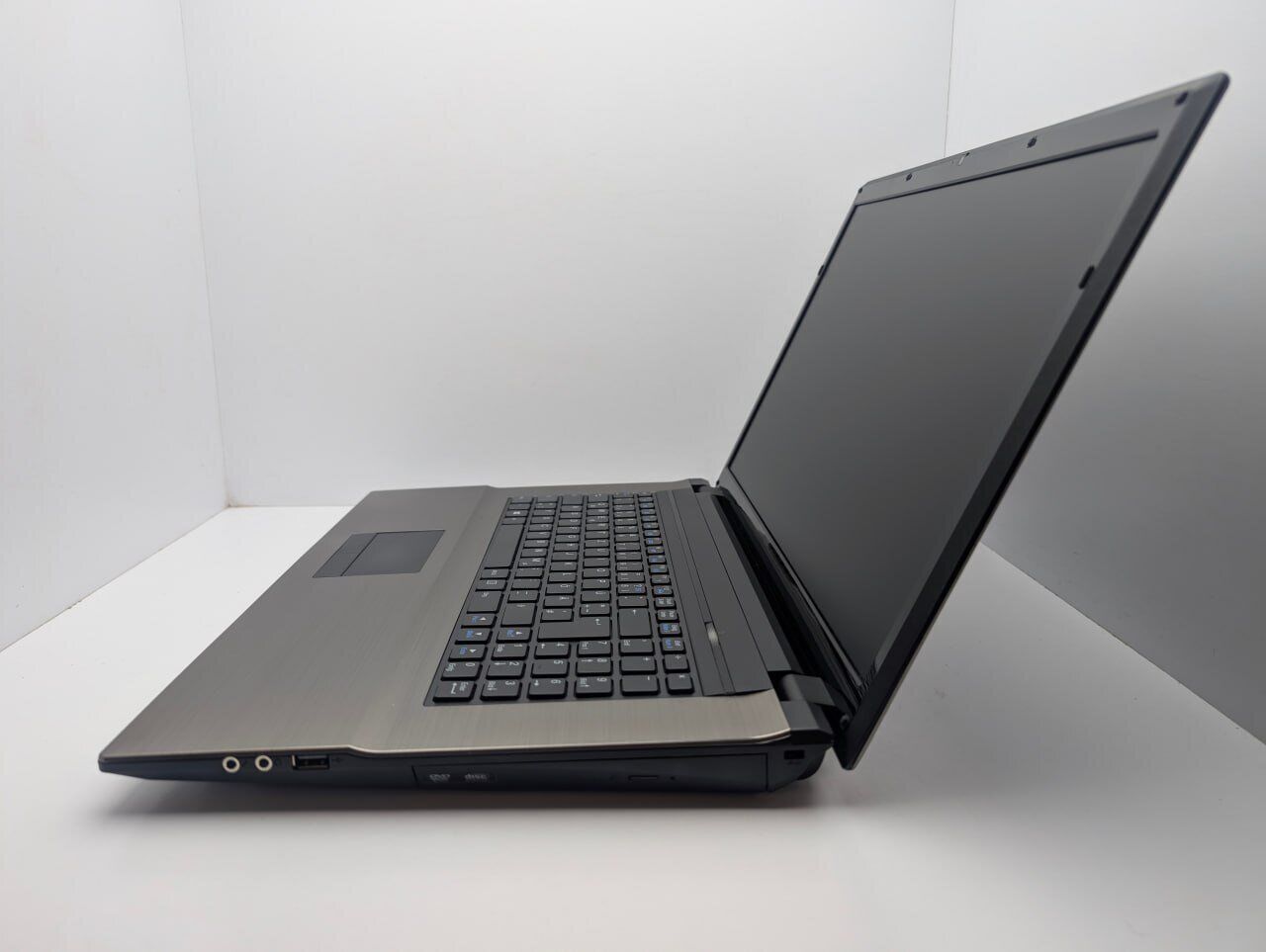 Ноутбук Terra Mobile 1712 / 17.3" (1600x900) TN / Intel Celeron 1037U (2 ядра по 1.8 GHz) / 6 GB DDR3 / 1000 GB HDD / Intel HD Graphics 2500 / WebCam - Зображення 6